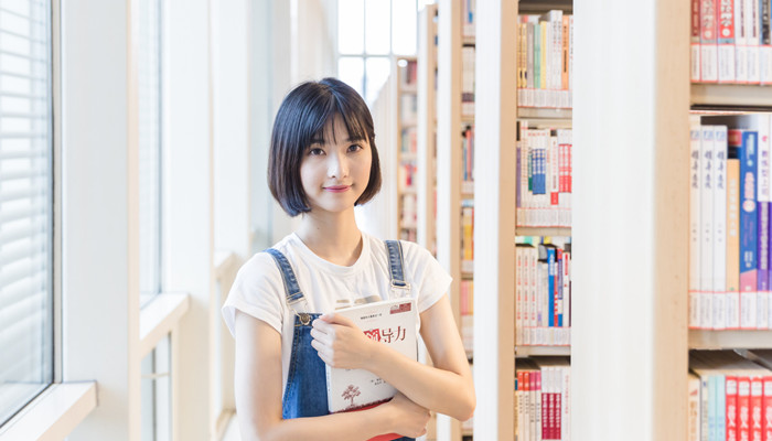 免冠照片是什么意思 免冠照片是指什么意思