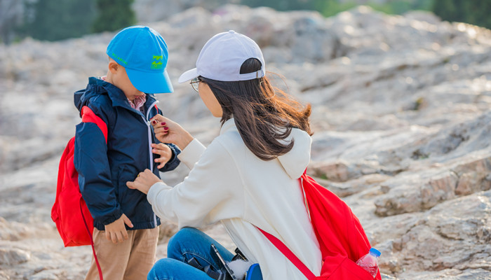 拉链只能往上拉不能下拉怎么办 拉链只能往上拉不能下拉怎么办啊