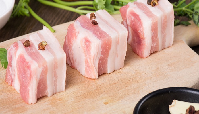 牛五花肉是牛的哪个部位 牛五花肉是哪个位置的肉 牛五花肉是牛的哪个部位 牛五花肉是哪个位置的肉