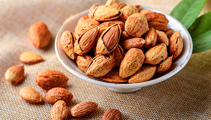 巴旦木和杏仁的区别 巴旦木和杏仁的区别是什么 巴旦木和杏仁的区别 巴旦木和杏仁的区别是什么