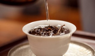 泡好的茶水可以放多久（泡好的茶水放多久就不能喝了）