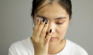 消除鱼尾纹的方法（消除鱼尾纹的方法视频）