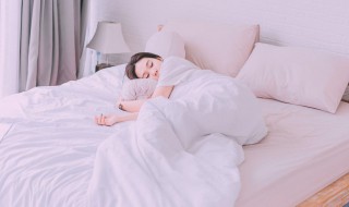 趴着睡会造成什么后果（趴着睡觉会导致）