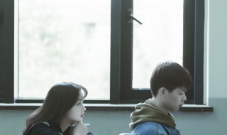 女生喜欢男生表现的心理（女生喜欢男生表现的心理特征）
