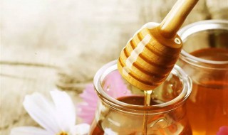 珍珠粉加蜂蜜做面膜有什么作用（珍珠粉加蜂蜜做面膜有什么作用和功效）