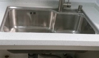 如何清洗水槽（如何清洗水槽污垢）