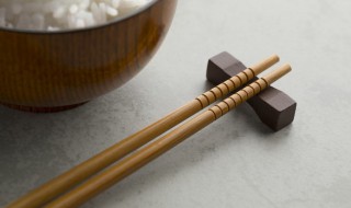 杜仲筷子第一次用怎么处理 杜仲筷子第一次用怎么处理干净