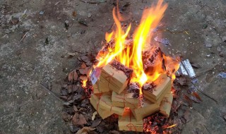 烧纸钱的讲究 烧纸钱的讲究是什么