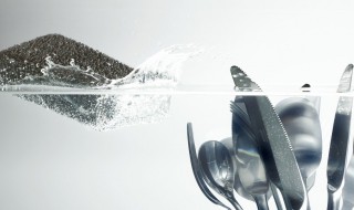 洗菜刀的方法 菜刀可以用水冲洗吗