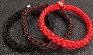 手编手链的方法（一种简单的编手链方法）