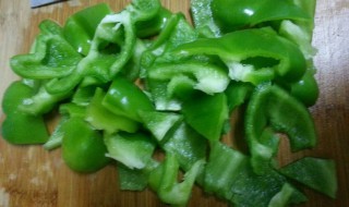 切辣椒的方法（切辣椒的方法有几个）