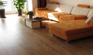 清除地板胶的方法（清除地板胶的方法视频）