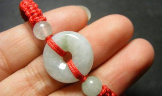 怎么做平安扣手绳 手持平安扣怎么系绳子