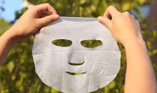 敷面膜发朋友圈的句子（敷面膜发朋友圈的句子晚安）