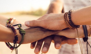 手链扣环松了怎么解决（手链扣环松了怎么解决视频）