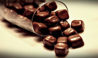 吃巧克力的好处和坏处（女人吃巧克力的好处和坏处）