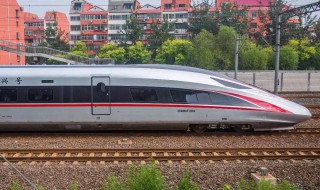 火车是不是高铁动车 动车是高铁不?