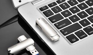 微信聊天记录怎么备份到电脑上（微信聊天记录怎么备份到新手机）