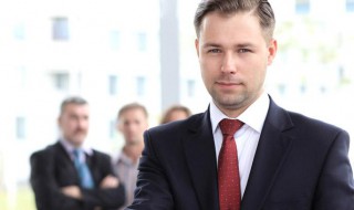 该怎么提升自己的能力（该怎么提升自己的能力和素质）