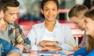 儿子17岁生日送什么礼物比较好 儿子17岁生日送什么礼物比较好一些