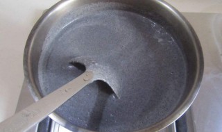 锅烧糊了上面黑的怎么去掉 锅烧糊了上面黑的怎么去掉 小苏打