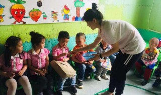 给幼儿园老师送什么教师礼物 给幼儿园老师送什么教师礼物比较好