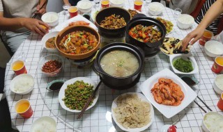 晒自己厨艺的说说（晒自己厨艺的说说一句话）