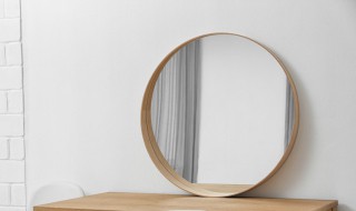 镜子对着床有什么影响 晚上睡觉镜子对着床有什么影响