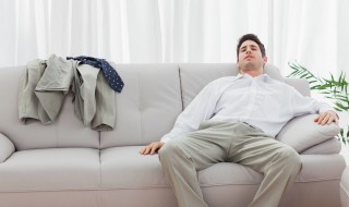 劳累一天很疲惫的说说 结束一天的疲惫幽默句子