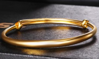 黄金手镯太紧怎么取下来 黄金手镯太紧怎么取下来图解