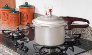 压力锅的使用方法及注意事项（使用压力锅的注意事项是什么）