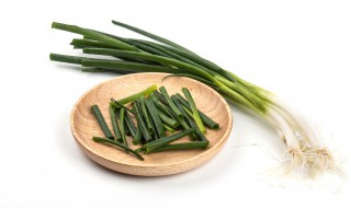 切葱不辣眼睛小窍门 如何避免切葱辣眼睛