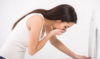 中暑恶心想吐怎么缓解（中暑恶心想吐怎么缓解体温37.5）