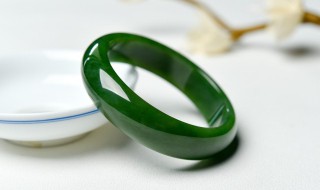 玉镯子怎么保养更透亮? 玉镯子怎么保养更透亮