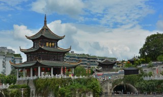 甲秀楼的来历（甲秀楼的历史）