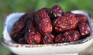 女人梦见枣子是什么意思（女人梦见吃枣子是什么意思）