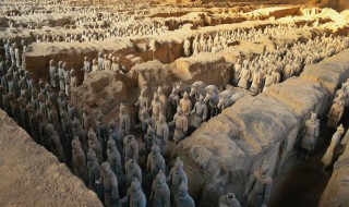 秦始皇陵兵马俑的地理位置 秦始皇陵兵马俑的地理位置考古历程传说故事