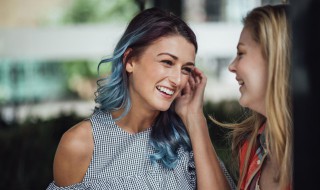 如何不尴尬的结束聊天（如何尴尬又不失礼貌的结束聊天）