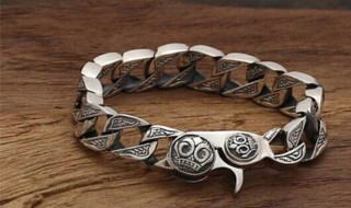 纯银如何自己清洗（纯银如何自己清洗保养）