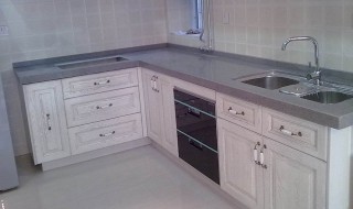 清洗厨柜用什么方法（清洗厨柜用什么方法好）