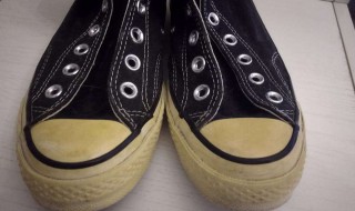 鞋底发黄怎么处理方法（鞋底发黄有什么办法）