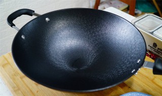 刚刚买的新锅怎么处理 刚买回来的新锅怎样处理才耐用