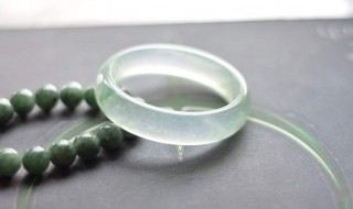 玉镯最好的鉴别方法（玉镯子的鉴别）