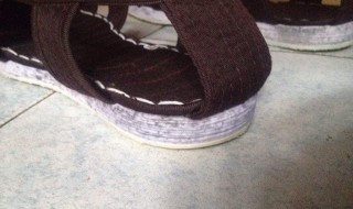 布鞋有霉斑怎么处理（布鞋有霉斑怎么处理干净）