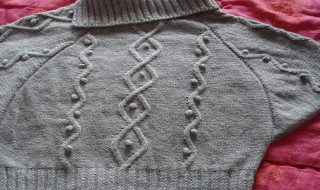 毛衣领子缩小的方法 毛衣领小了怎么变大