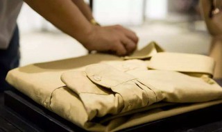 叠衣服的方法（叠衣服的方法视频教程）