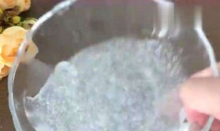 如何制作起泡胶（如何制作起泡胶用家里的材料）
