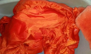如何自己清洗羽绒服 如何自己清洗羽绒服视频