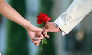 情人节送什么礼物给女朋友 情人节送什么礼物给女朋友便宜
