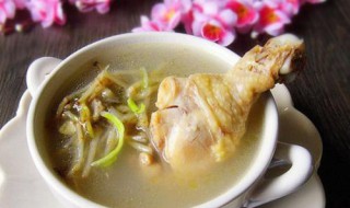 鱼腥草煲瘦肉的功效（青天葵鱼腥草煲瘦肉的功效）